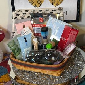 Makeup Bundle with Cosmetic Bag.